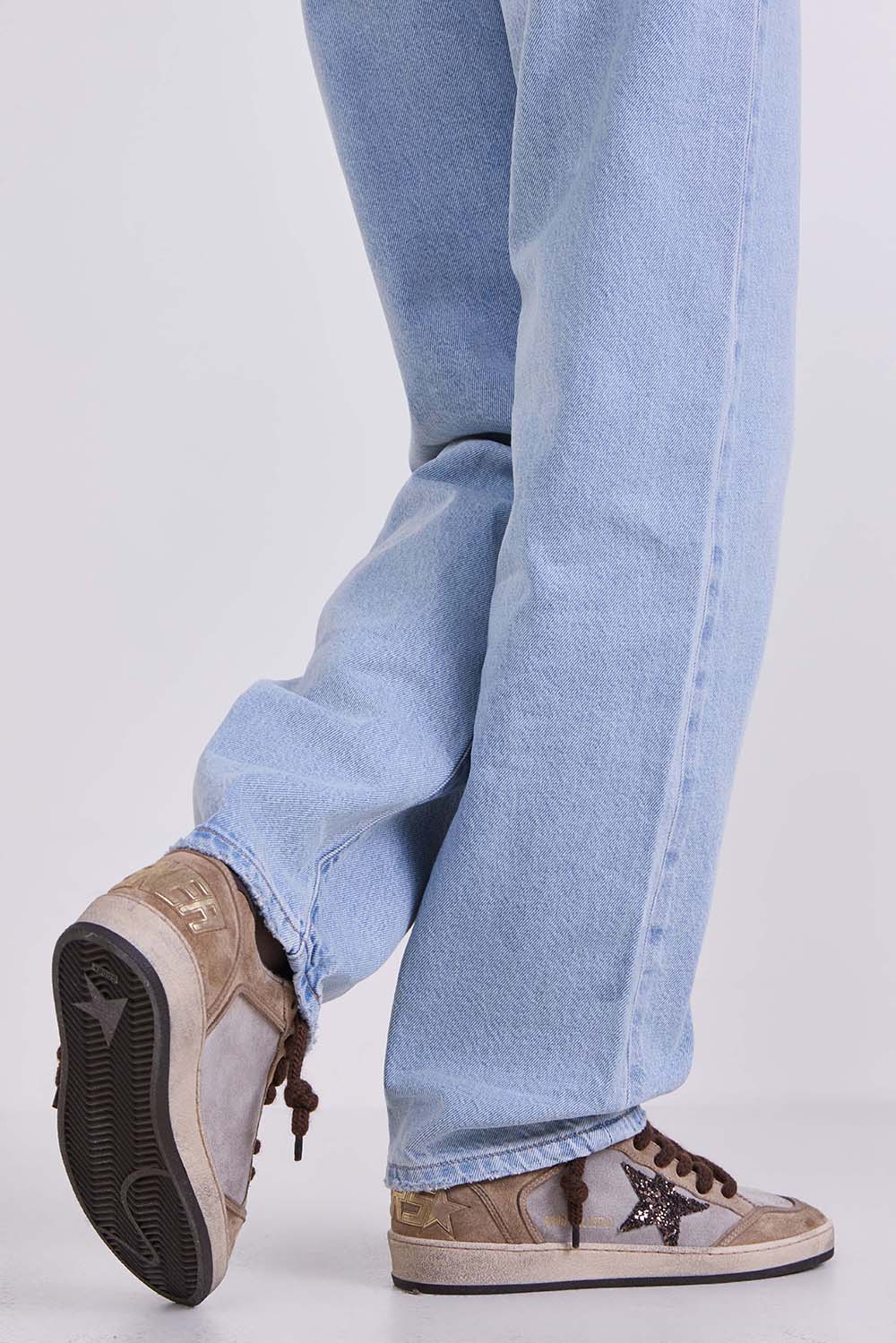 נעלי סניקרס בולסטאר